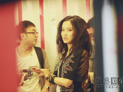 国色天香电影在线观看完整版,绝代风华，倾世佳人，在线观看完整版，尽展古典韵味