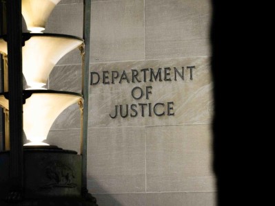 美司法部因政府停摆请求推迟针对特朗普诉讼的截止期限