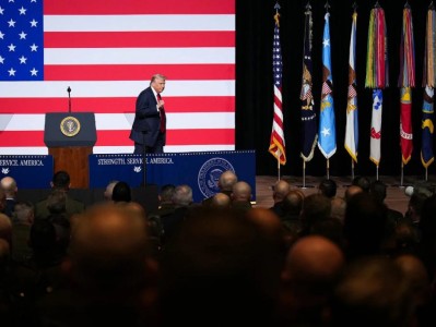 “做好美国内战准备！”特朗普在全美高级将领大会上讲了70分钟，台下沉默70分钟