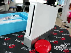 后厨中海清玩的游戏机,游戏机背后的欢乐时光